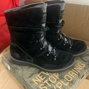 The North Face Women’s Ballard G.I.